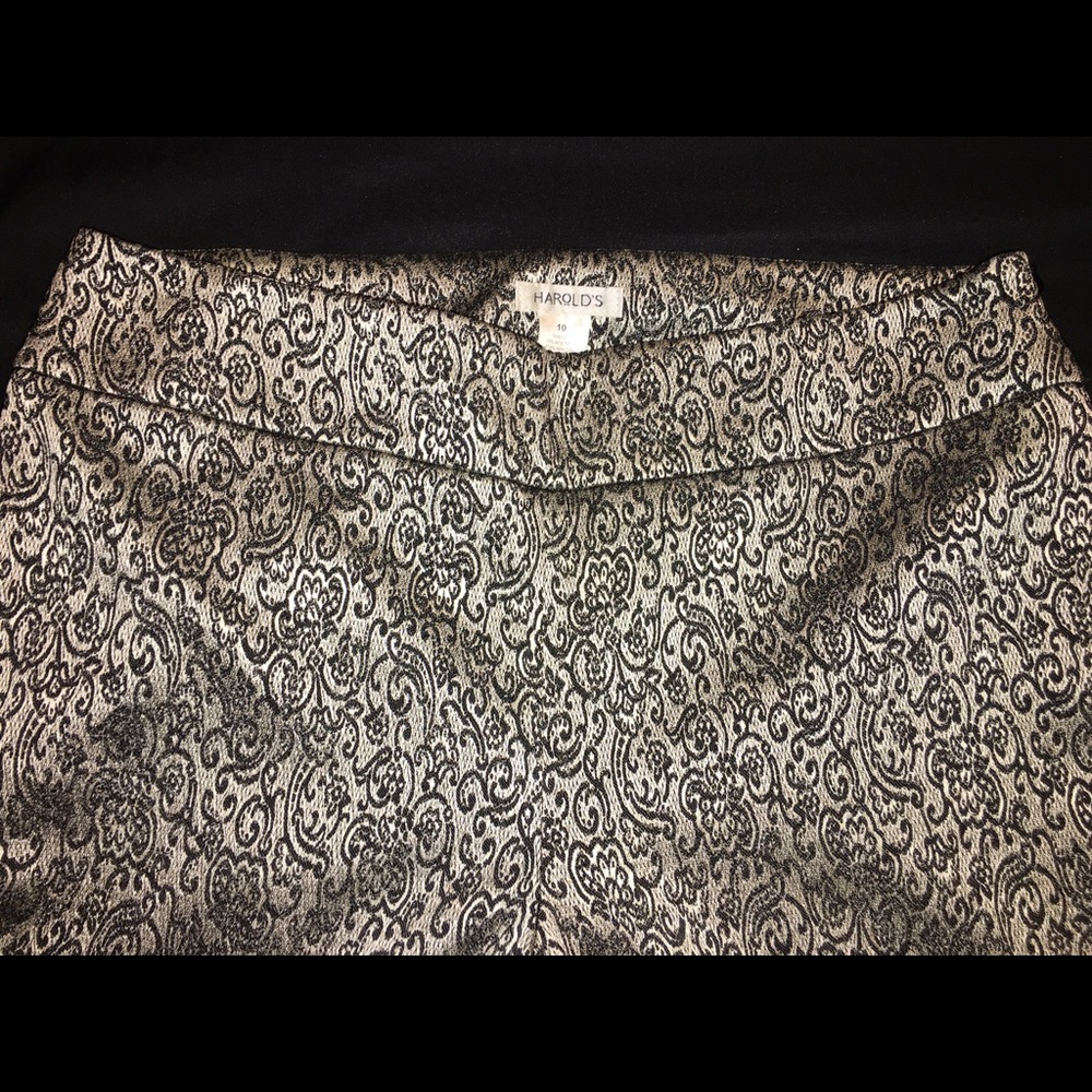 Harold’s platinum & black pants